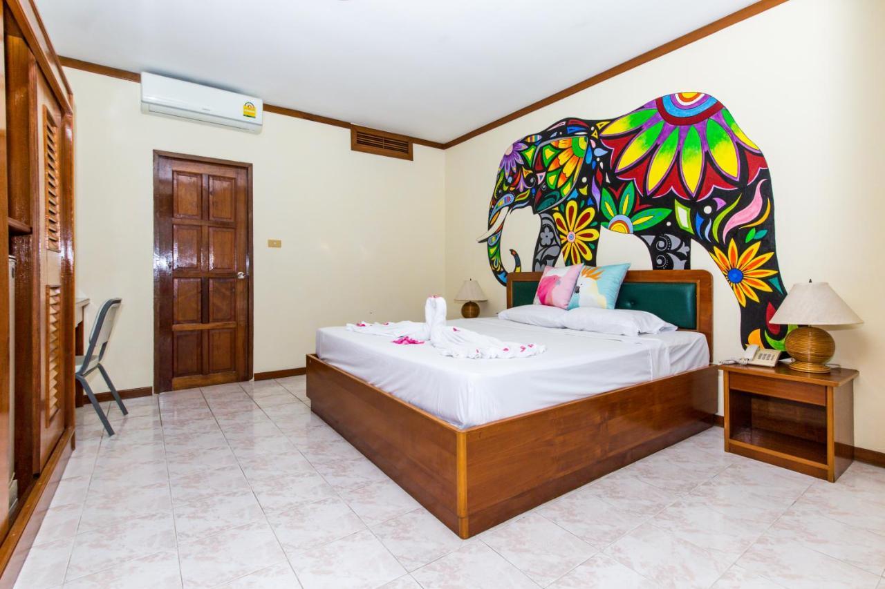 Panda Hotel Patong Exterior foto