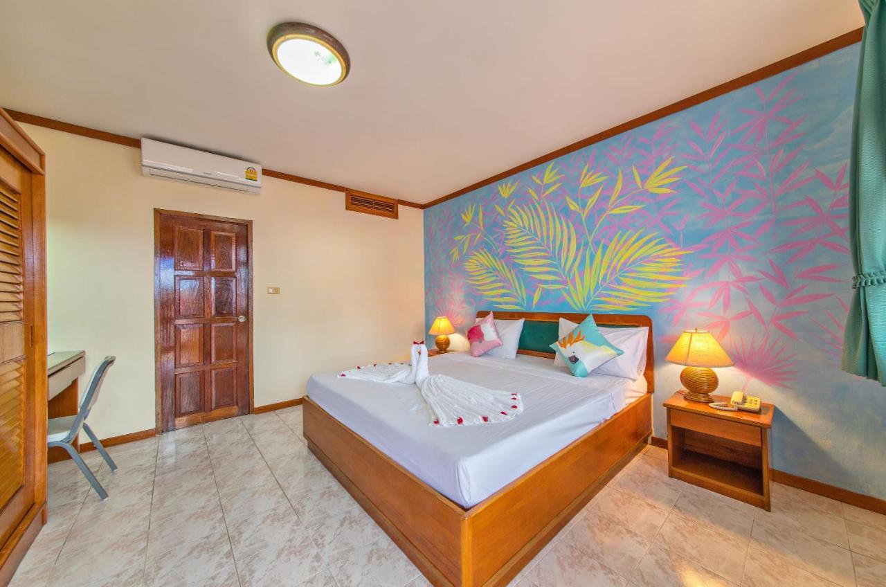 Panda Hotel Patong Exterior foto